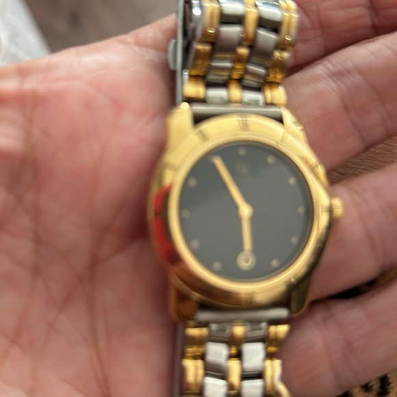 FENDI TWO TONE WATCH - Picture 4 of 7